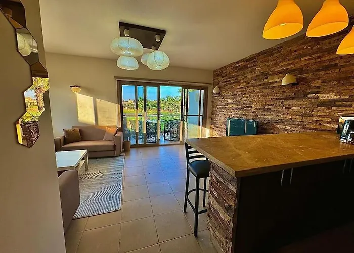 Daire Spacious 3br With Lakeview In Little Venice Y9