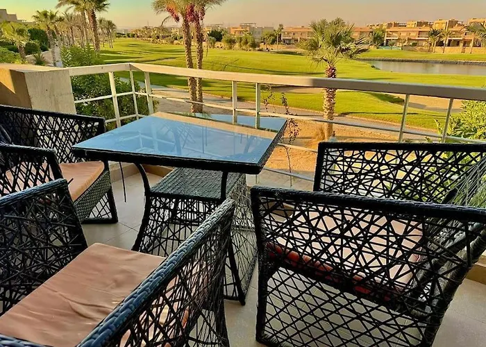 Daire Spacious 3br With Lakeview In Little Venice Y9